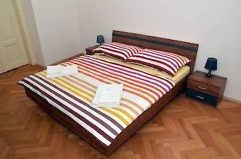 Mivos Appartement *